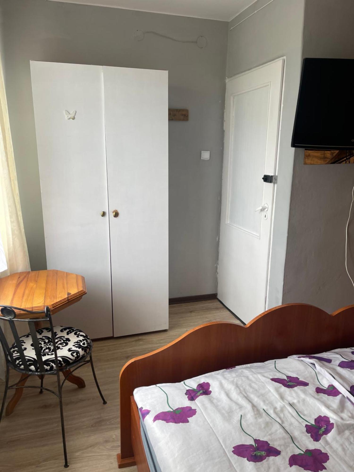 Tififi Jak Na Wloskiej Prowincji Pobierowo Exterior photo